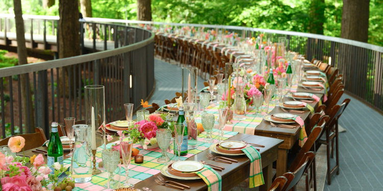 Tables settings on the Tree Walk