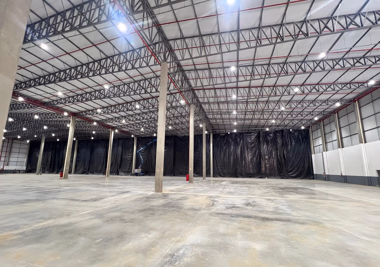 Foto Interna do Galpão SantaCruz