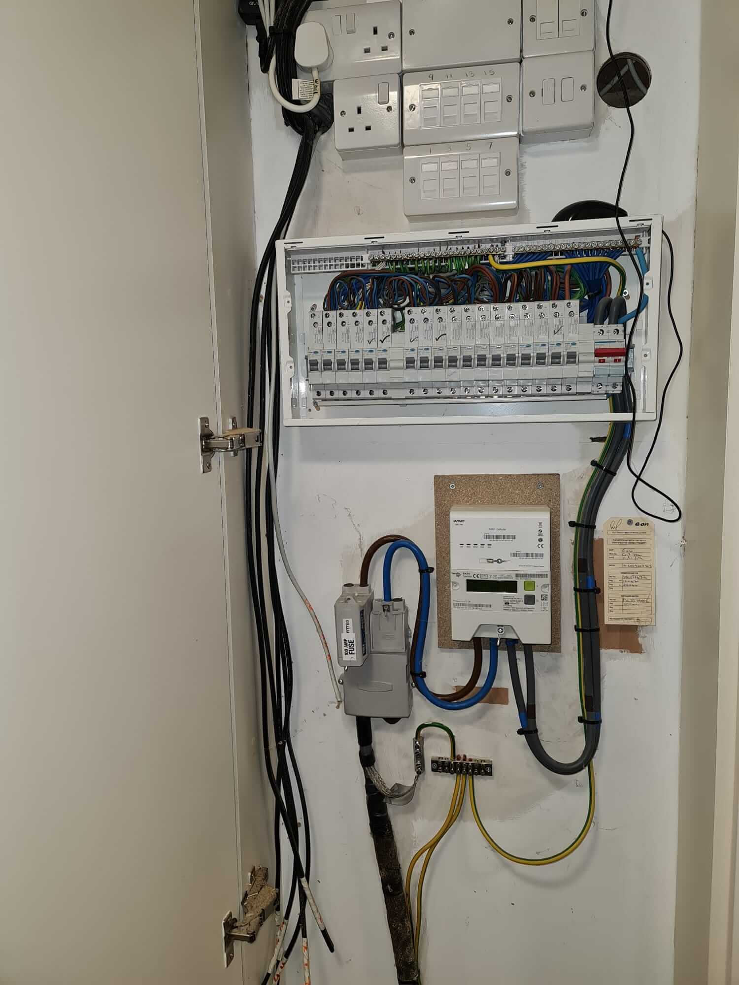 safe circuit electrician in watford