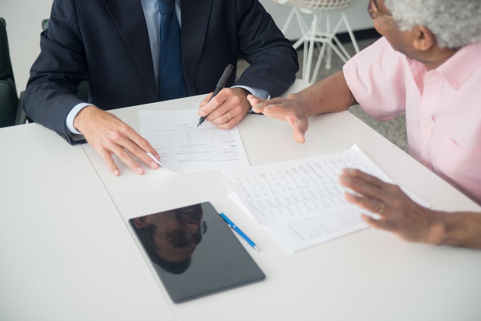insurance agent consulting with an electrical contractor - electrical contractor insurance insurance agent consulting with an electrical contractor - electrical contractor insurance