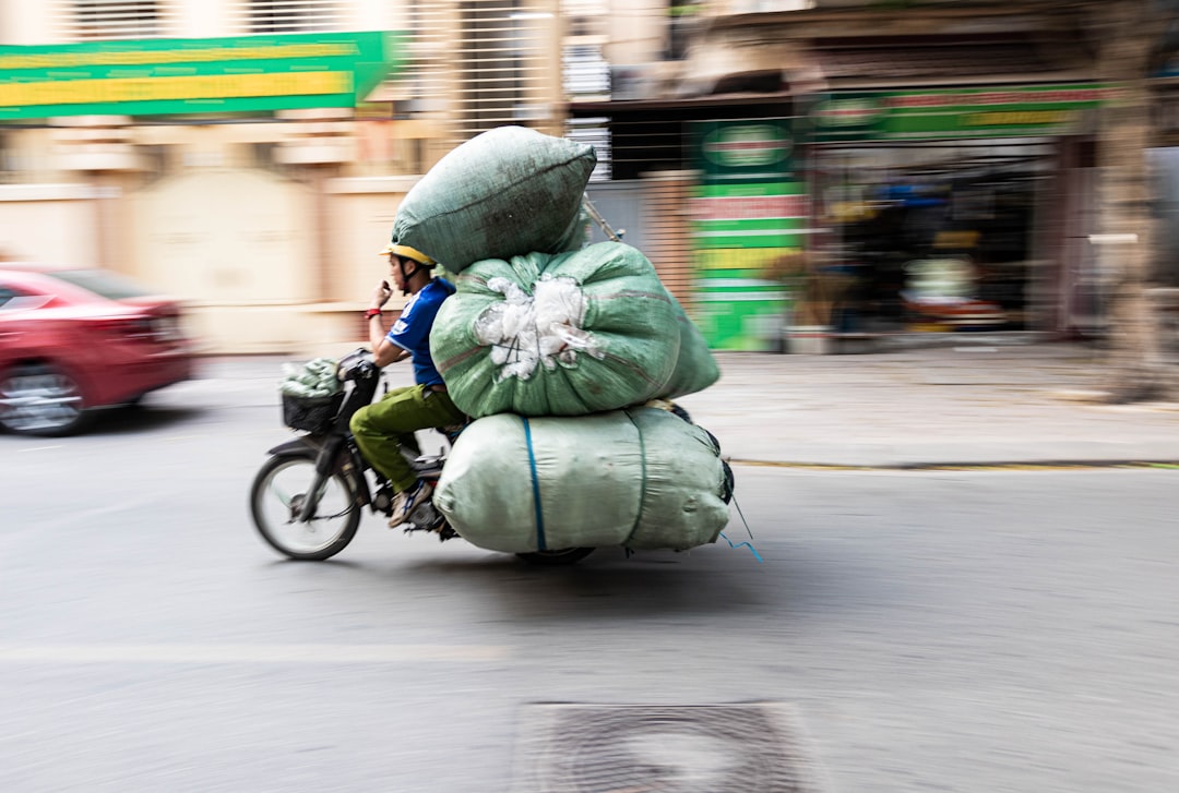 Delivery bag on a motorbike - courier motorbike insurance