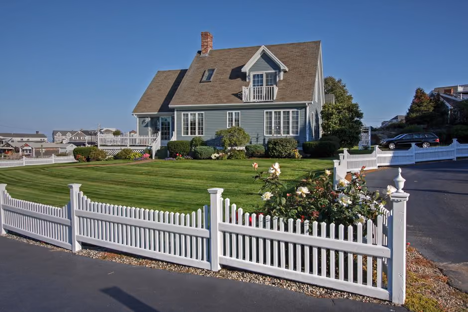 residential neighborhood in Southern Maine - Affordable home insurance