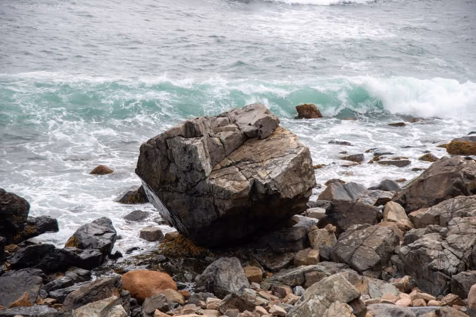 Waves crashing on the rocky Maine coast near Ogunquit Waves crashing on the rocky Maine coast near Ogunquit