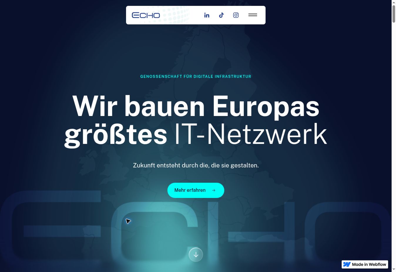 ECHO Website-Hero mit leuchtender Wortmarke und interaktivem Lichtschein