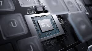 Gros plan d'un processeur AMD Ryzen sur une carte mère