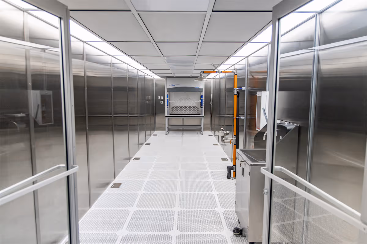 Five Benefits to Renting a Mobile Cleanroom
