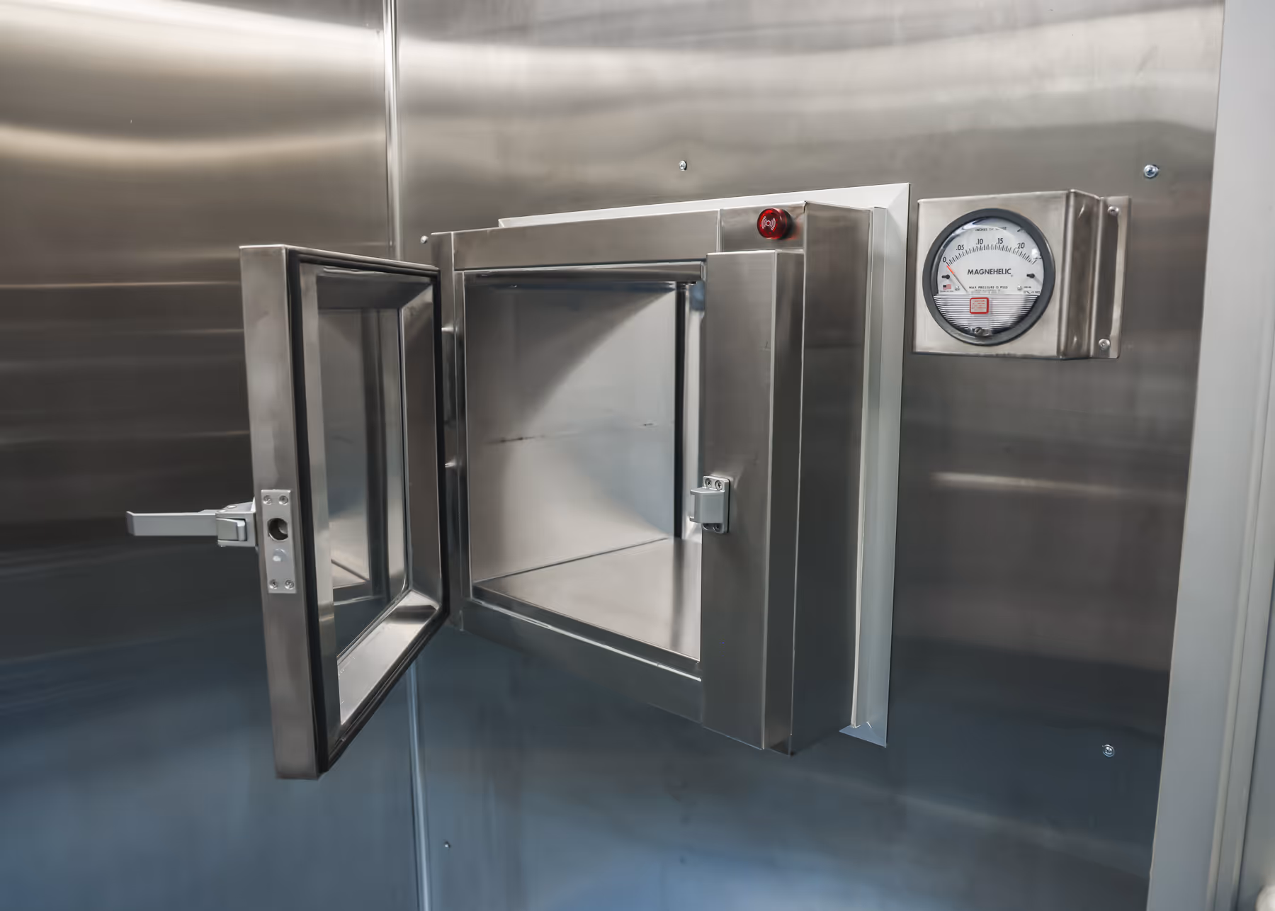 Cleanroom Efficiency: The Power of Pass-Through Chambers