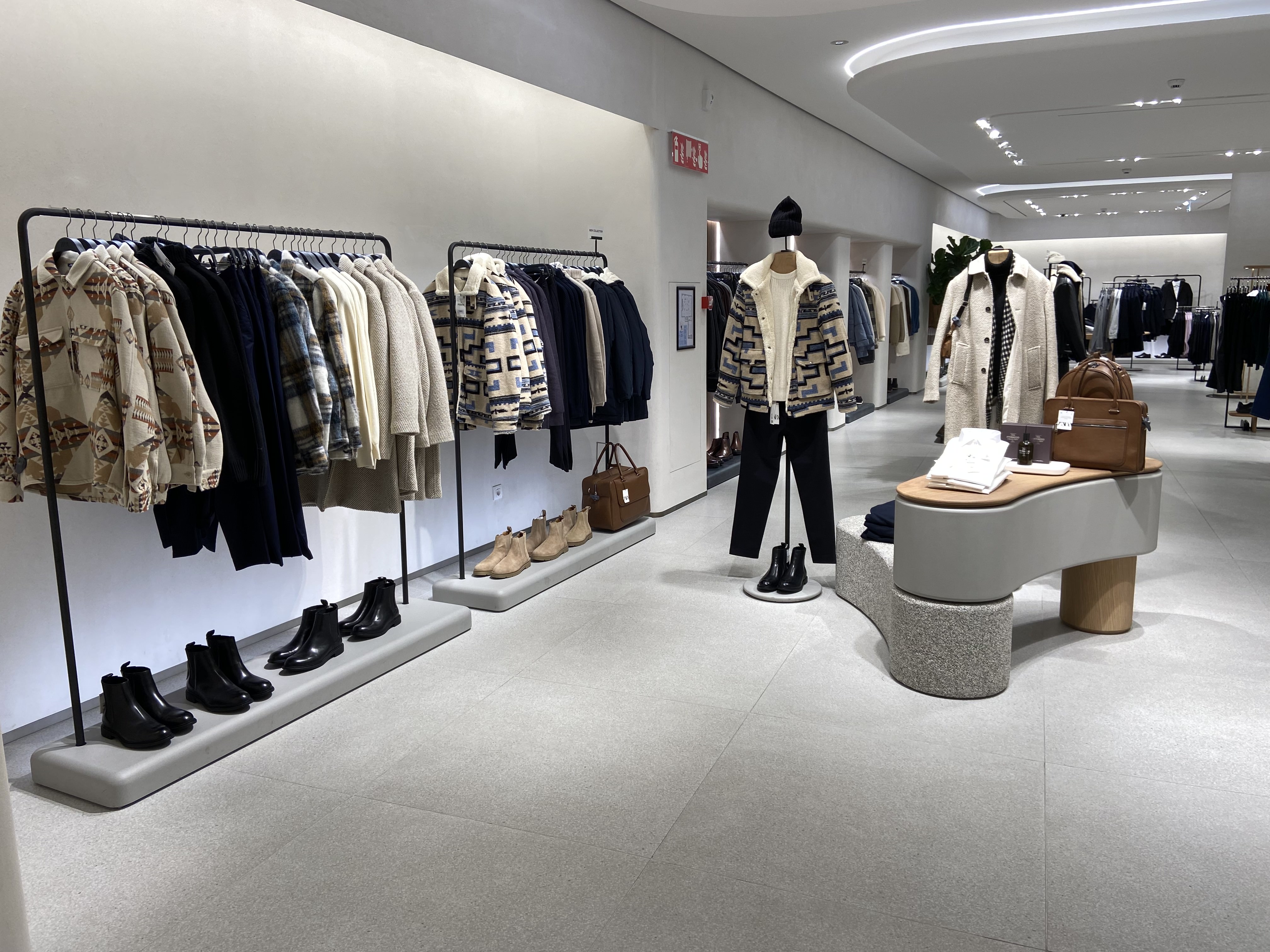 Entrance collection Zara Leiden.