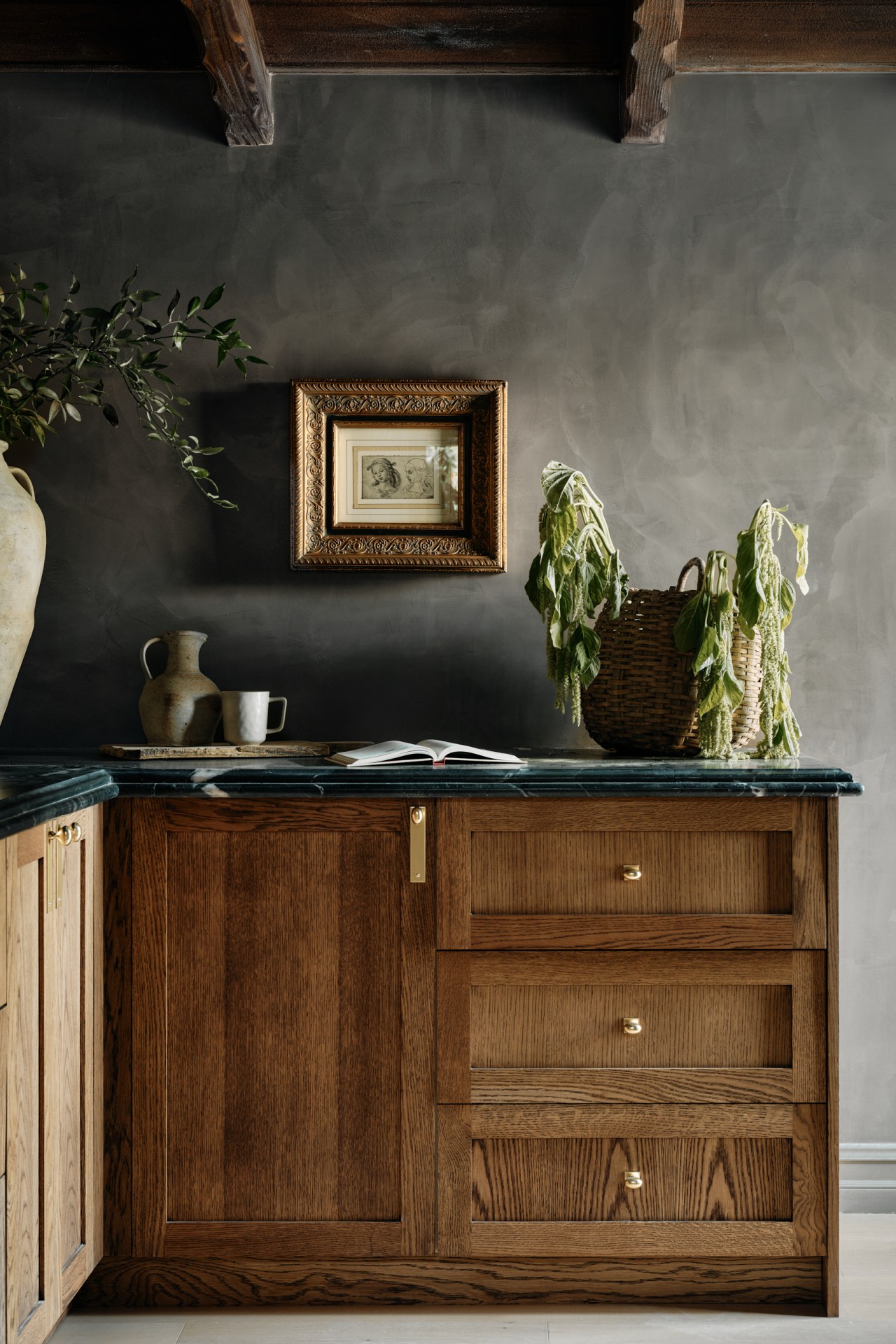 A close-up of the cabinetry. Photographed by Nils Timm.