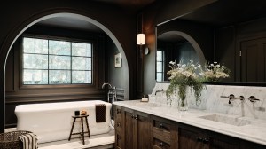 2795 La Castana Drive bathroom