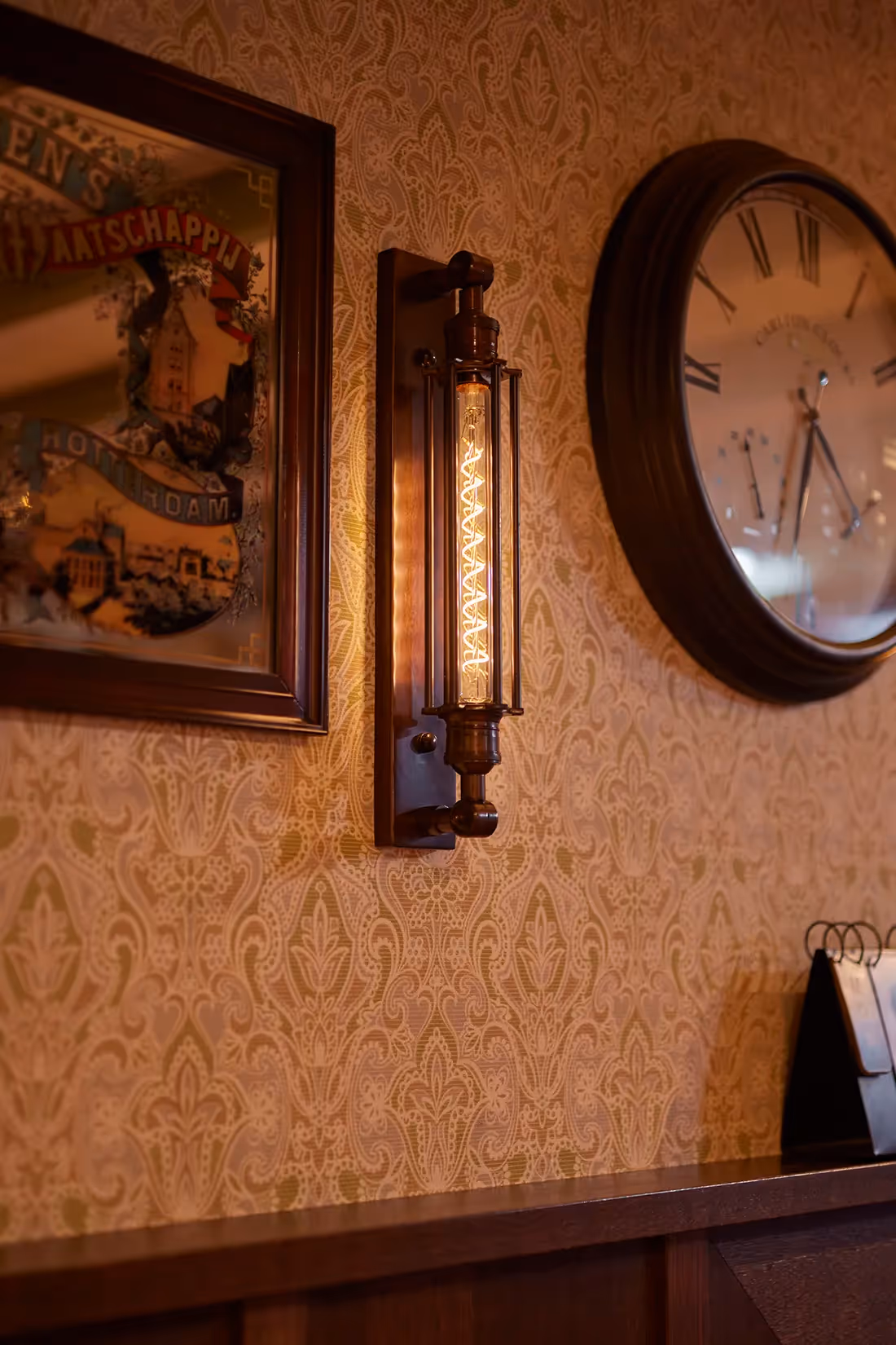 Wandarmatuur met rustieke look..