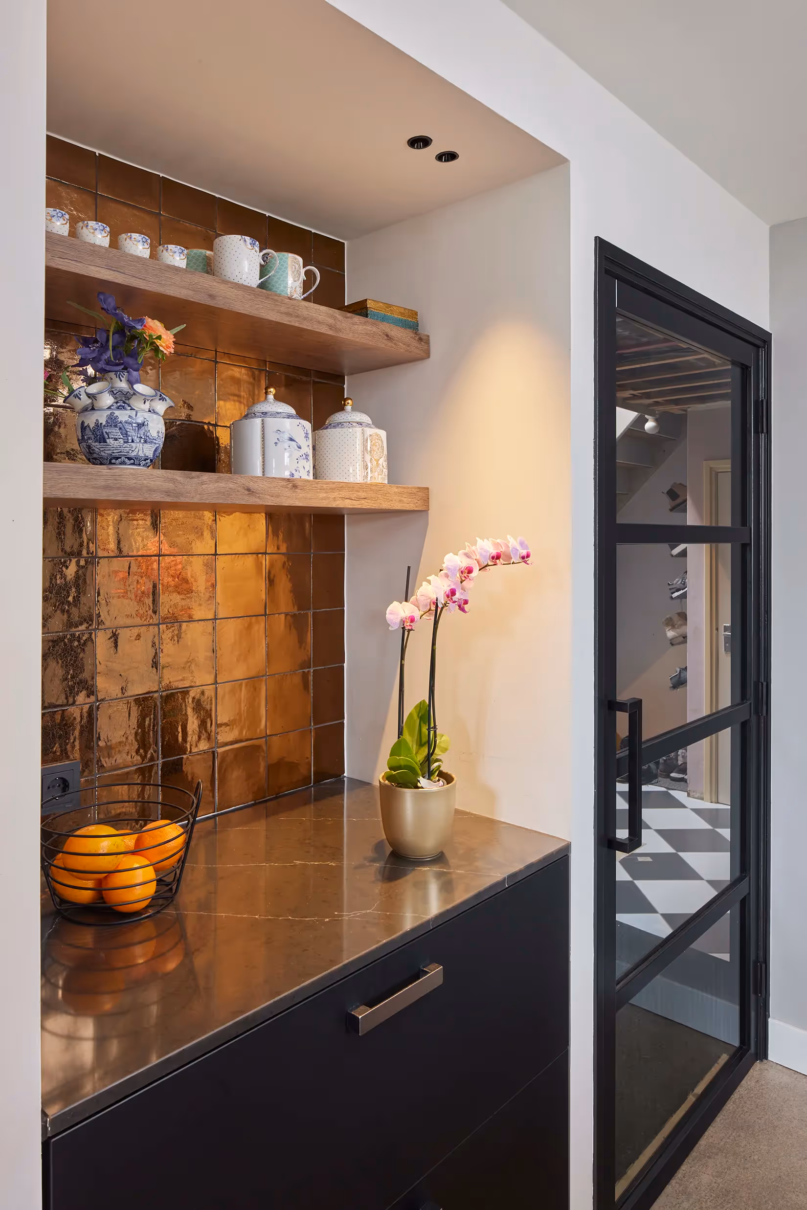 Minimalistische plafondspots.