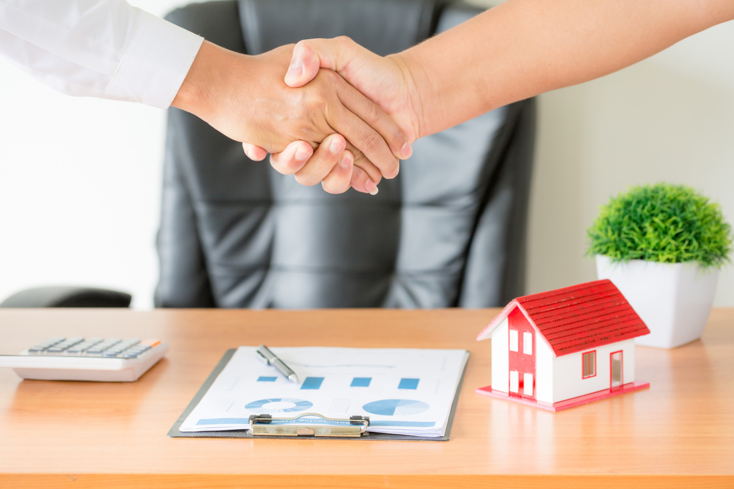 mortgage hand shake