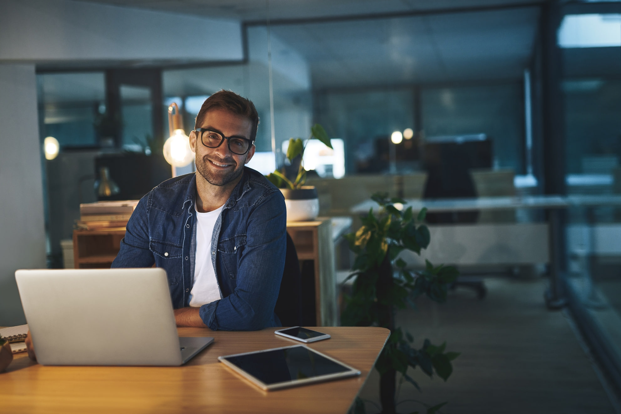 AI Implementation Consultant: A Buyer's Vetting Checklist for Mid-Market Firms