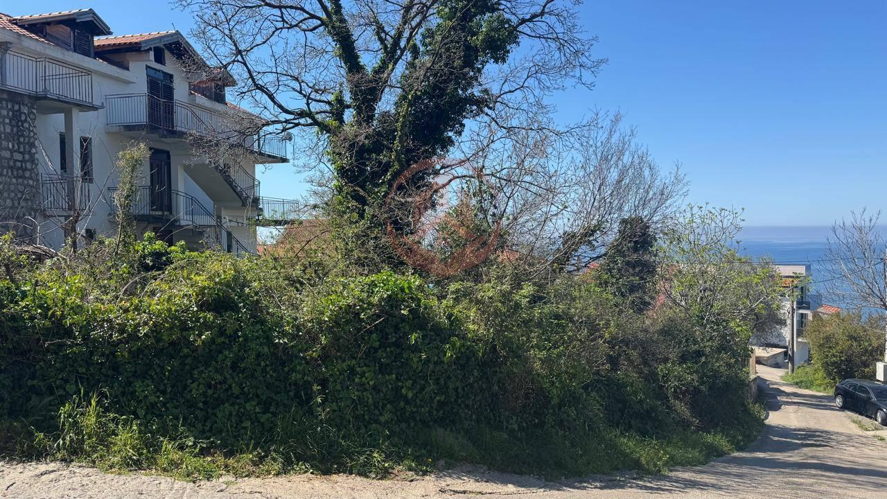 Prodaje se kuća u Baru, naselje Ratac, na izuzetnoj | BR-H-001