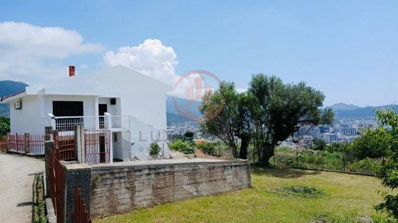 Na prodaju kuća u Šušnju, Bar, sa prelijepim panoramskim | BR-K-002