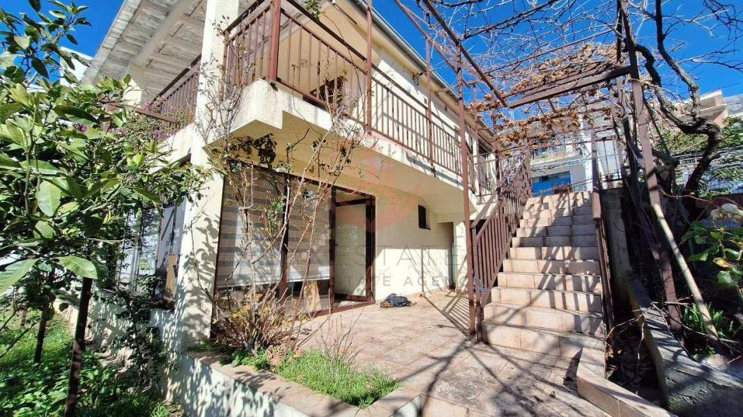 Prodaje se kvalitetna i funkcionalna kuća u naselju Dobre | BR-K-003