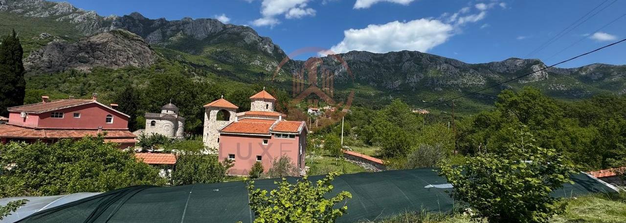 Na prodaju prostran plac površine | BR-K-007