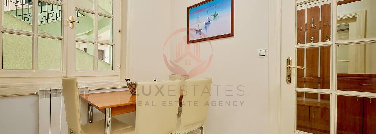 Na prodaju trosoban stan u Budvi, Sveti Stefan, površine | BD-S-003
