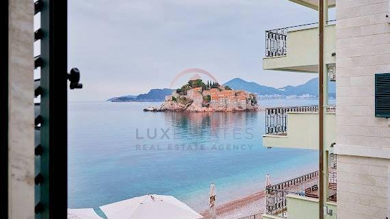 Na prodaju četvorosoban stan u Budvi, Sveti Stefan, | BD-S-005
