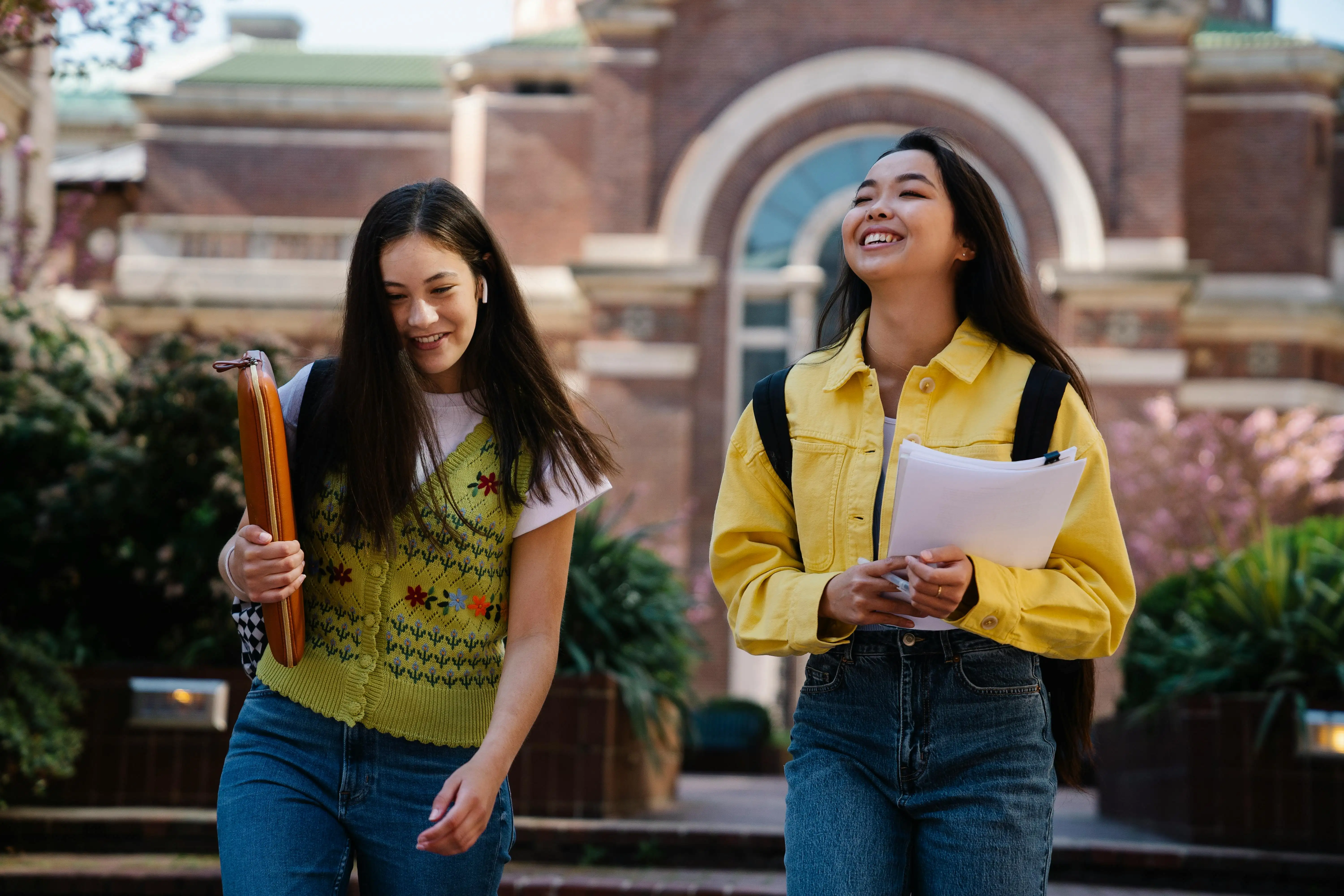 Therapist-Approved Survival Guide for Your First Month at University