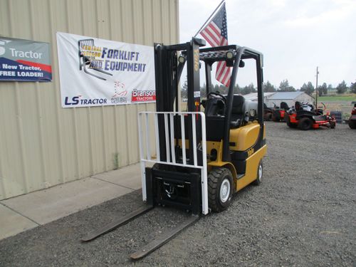 2011 Yale Forklift 4,000lb Cap. Side shift, pneumatic tires, LP Fuel