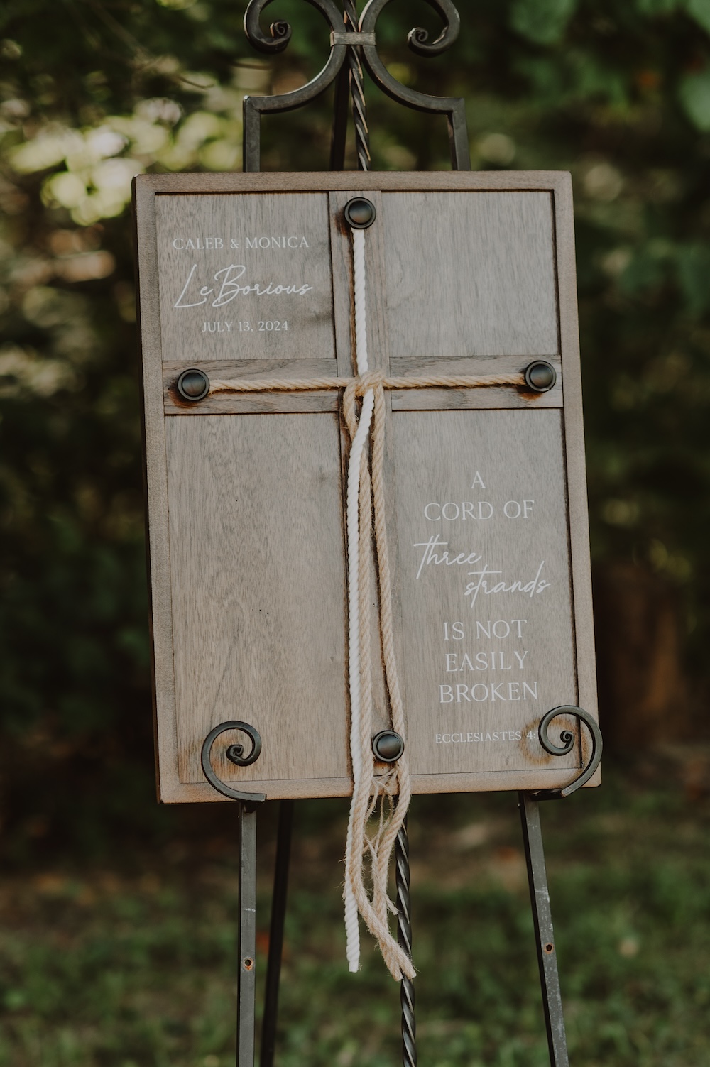 Rope cross tie for wedding ceremony