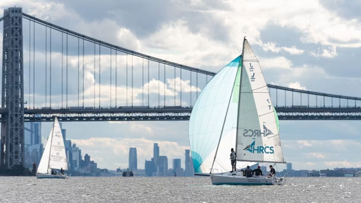 Ship it! Sailing on the Hudson - Slider 1