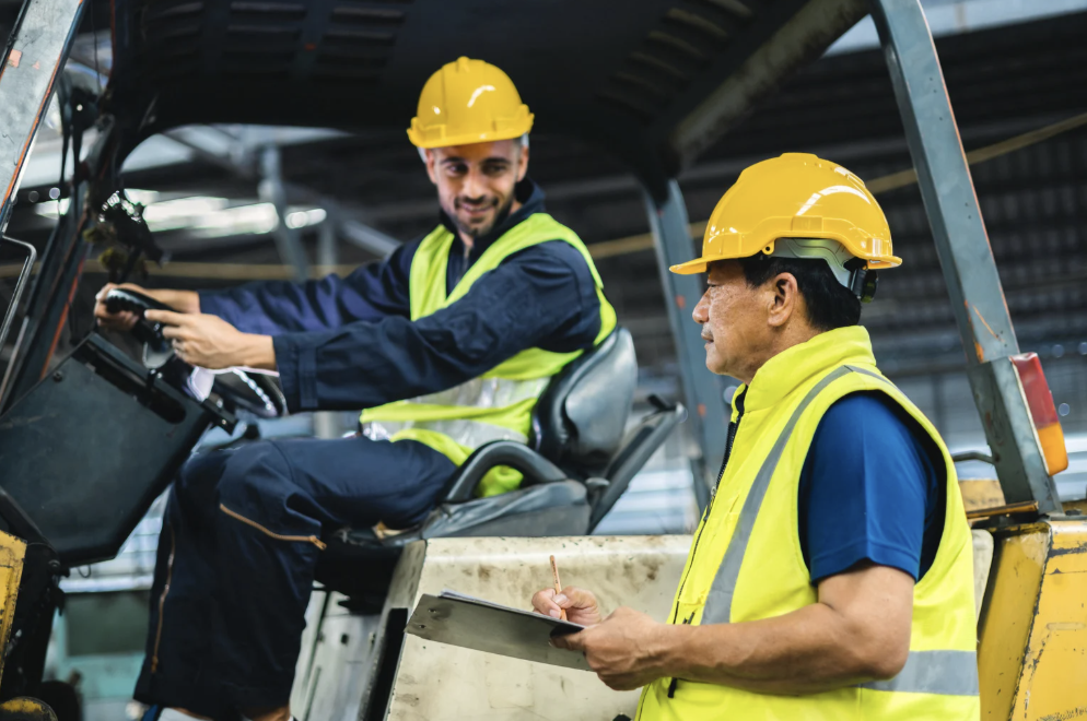 What to Expect With Shipping and Receiving Jobs in Tulsa