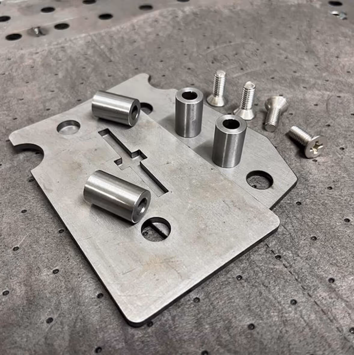 Scout Racks Hinge Plate for Scout II Tube Doors. 