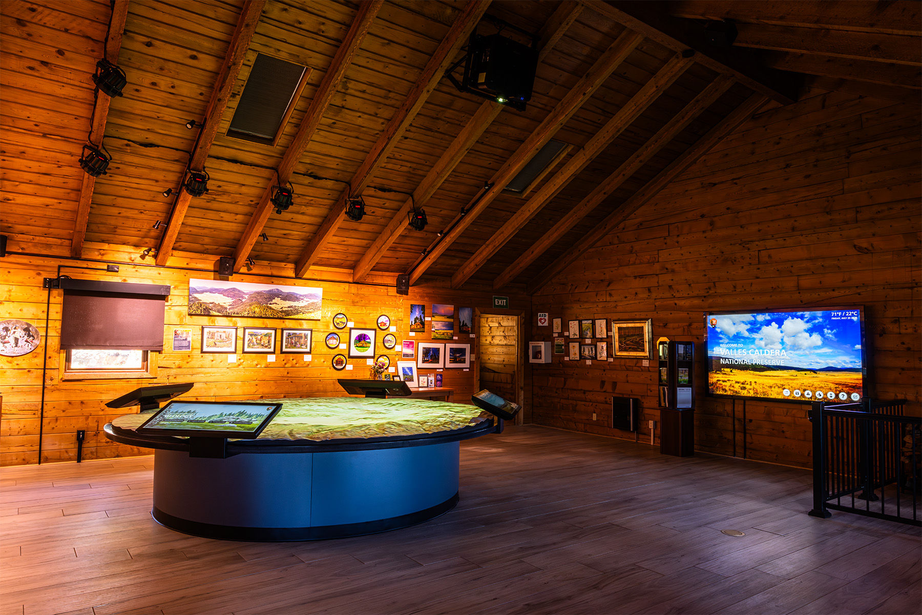 Interactive Map Table and 86” Digital Docent exhibits in the Volcano Discovery Center.