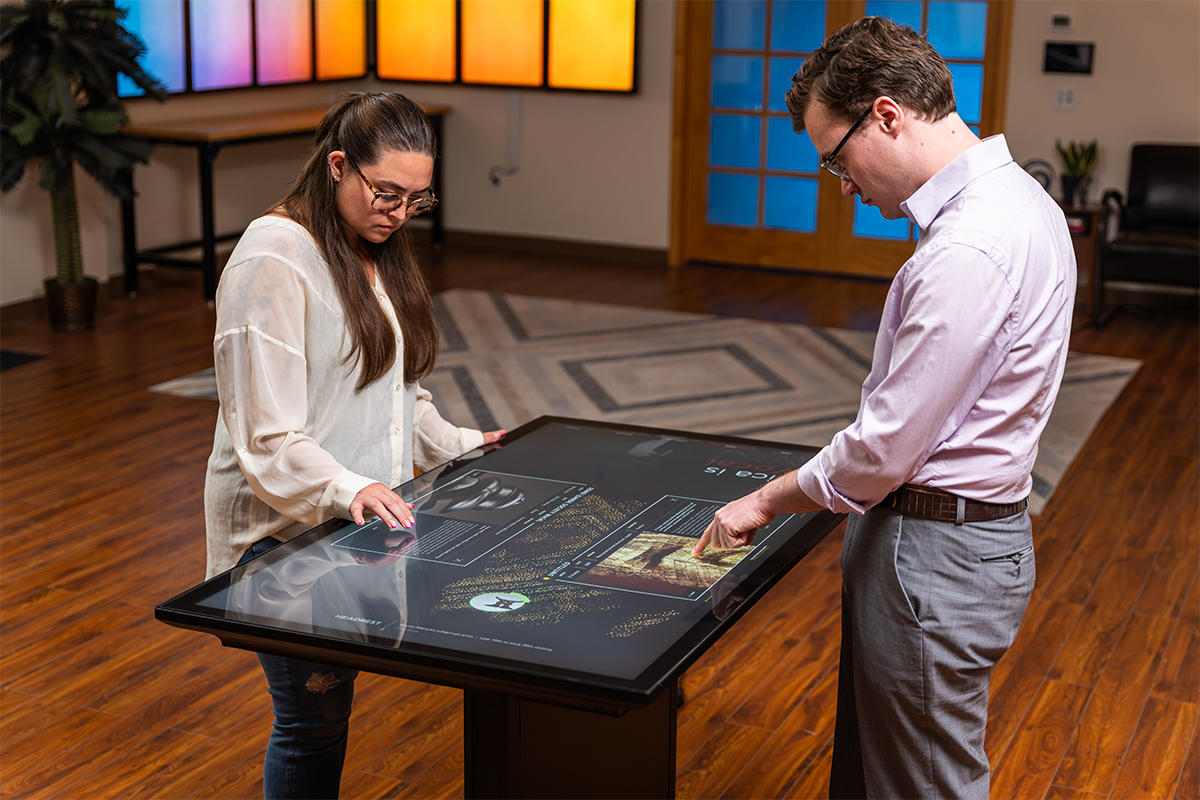 The improved clarity of the +PLUS Series makes it a great option for multi-user exhibits and experiences.