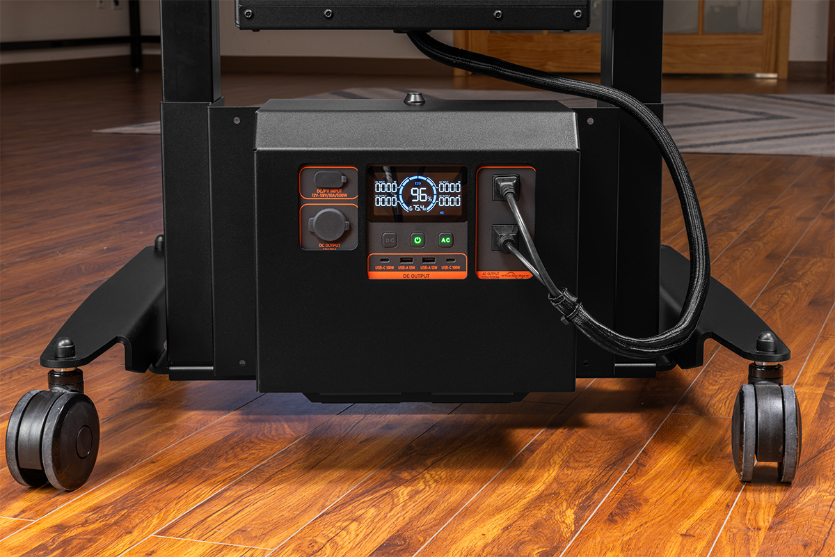 The battery features multiple inputs and outputs, and includes an easy-to-read display so you can see the remaining battery life at a glance.