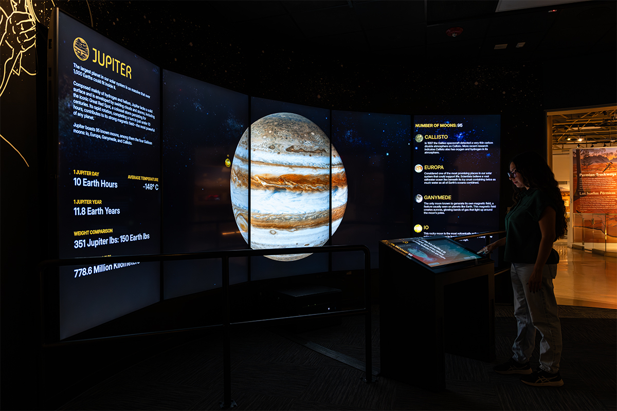 Built from the Journey to Pluto exhibit at the Las Cruces Museum of Nature and Science, Solar System Tour was originally created as a fully immersive experience.