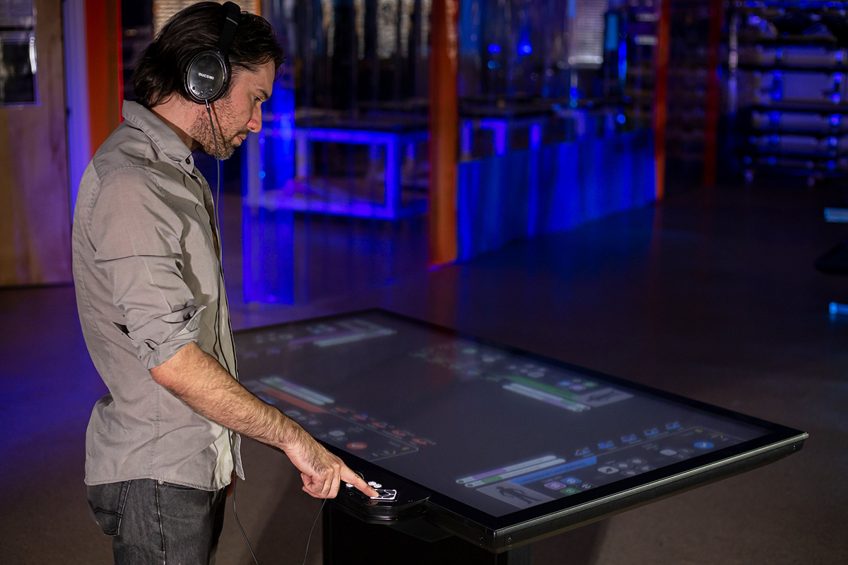 This Platform II features a mount for the Storm Interface AudioNav device.