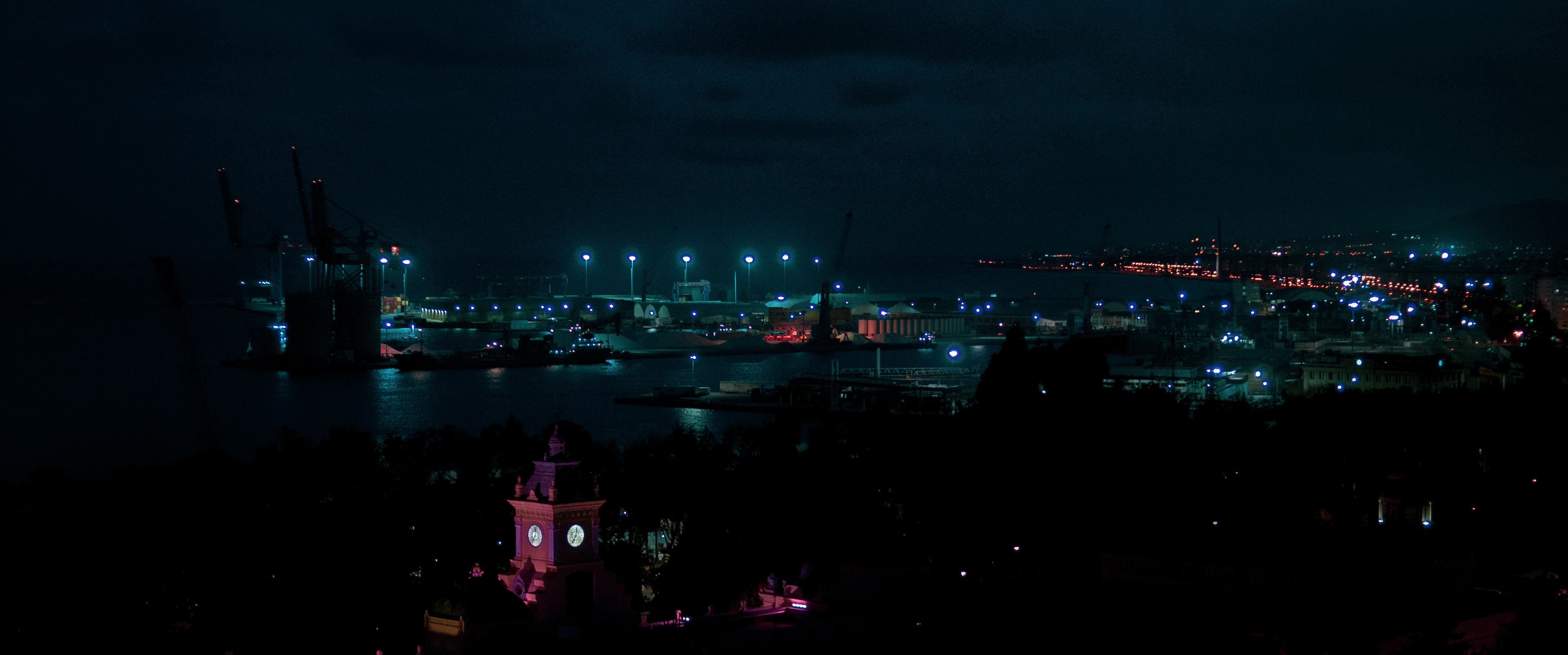 Puerto de Málaga de noche