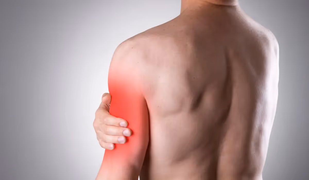 Proximaal biceps letsel: Alles wat je moet weten over pijn aan de voorkant van je bovenarm
