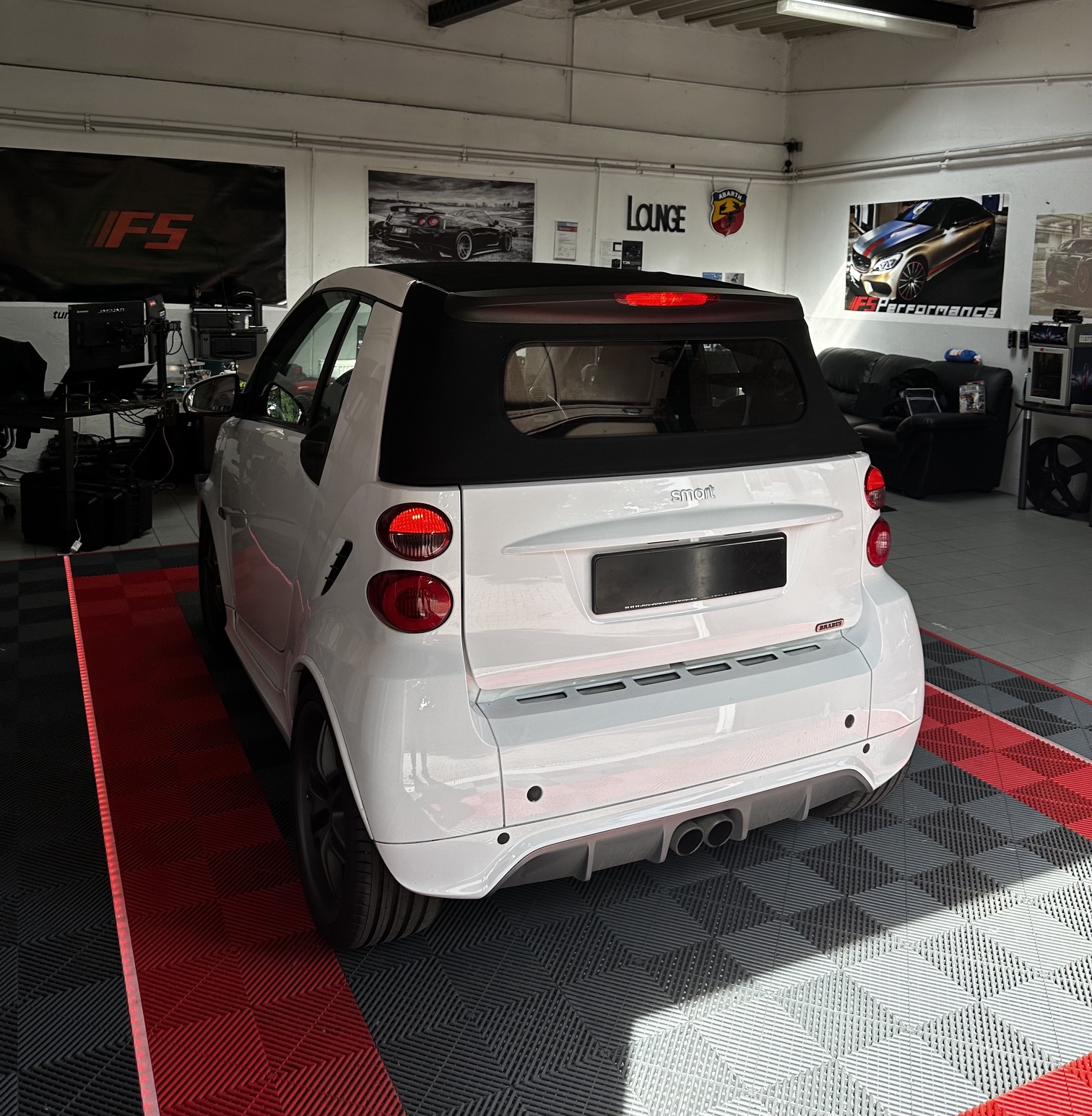 Blauer Smart 453 Cabriolet Heckansicht Chiptuning bei FS Performance Hamburg