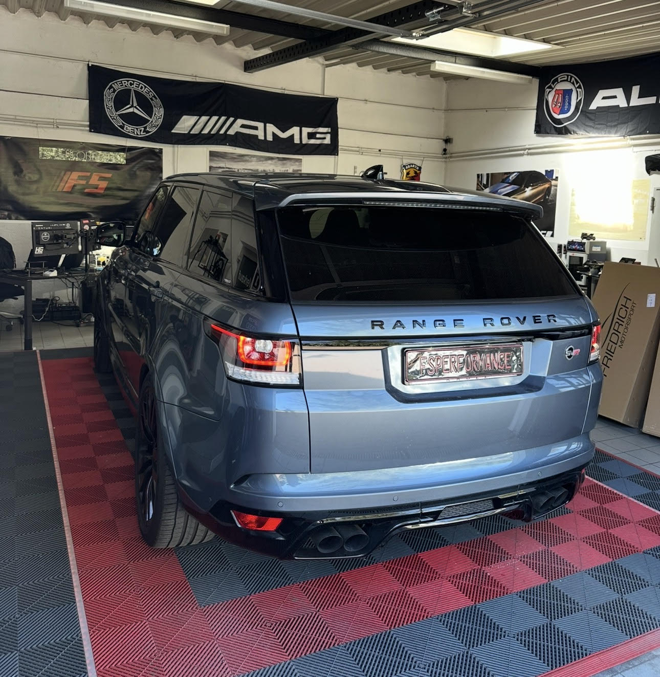 Range Rover Sport SVR Chiptuning bei FS Performance Hamburg in der Werkstatt