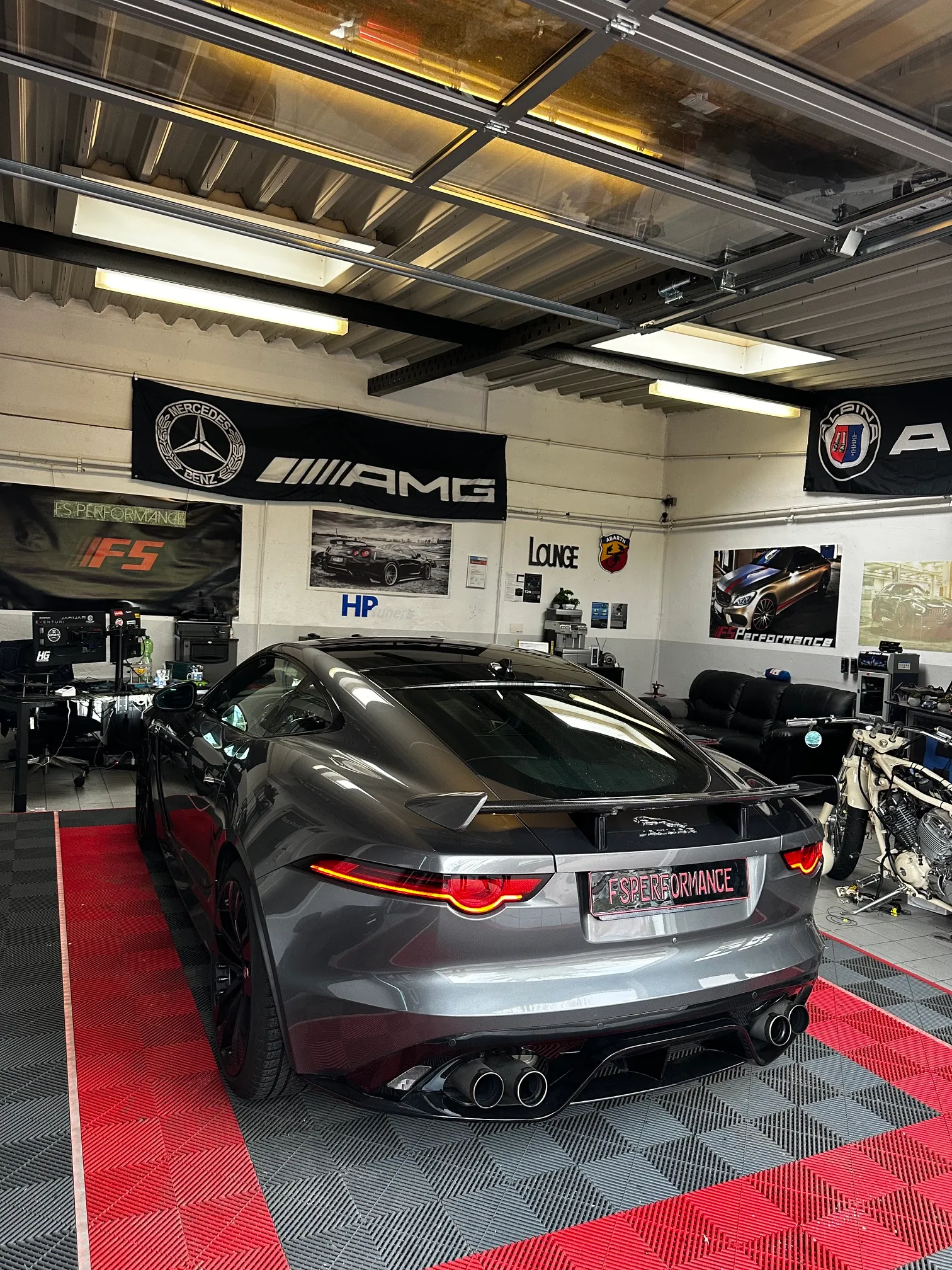 Jaguar F-Type SVR beim Pulley- und Software-Tuning Projekt bei FS Performance in Hamburg