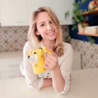 An image of the Author and Top Nutrition Coaching nutritionist