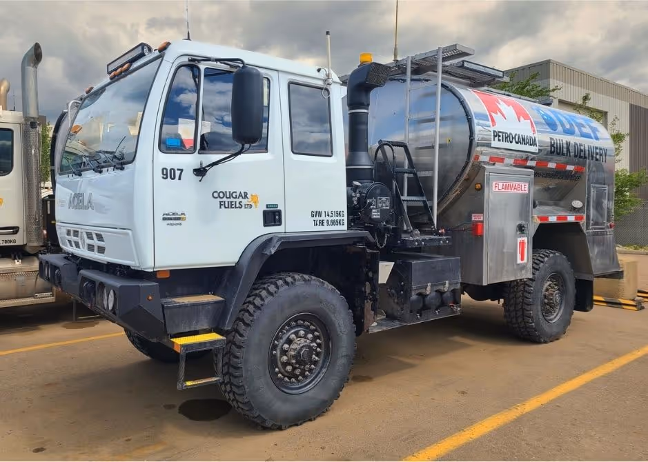 Acela Monterra 4x4 equipped with fuel tank body for mobile fuel delivery and field support