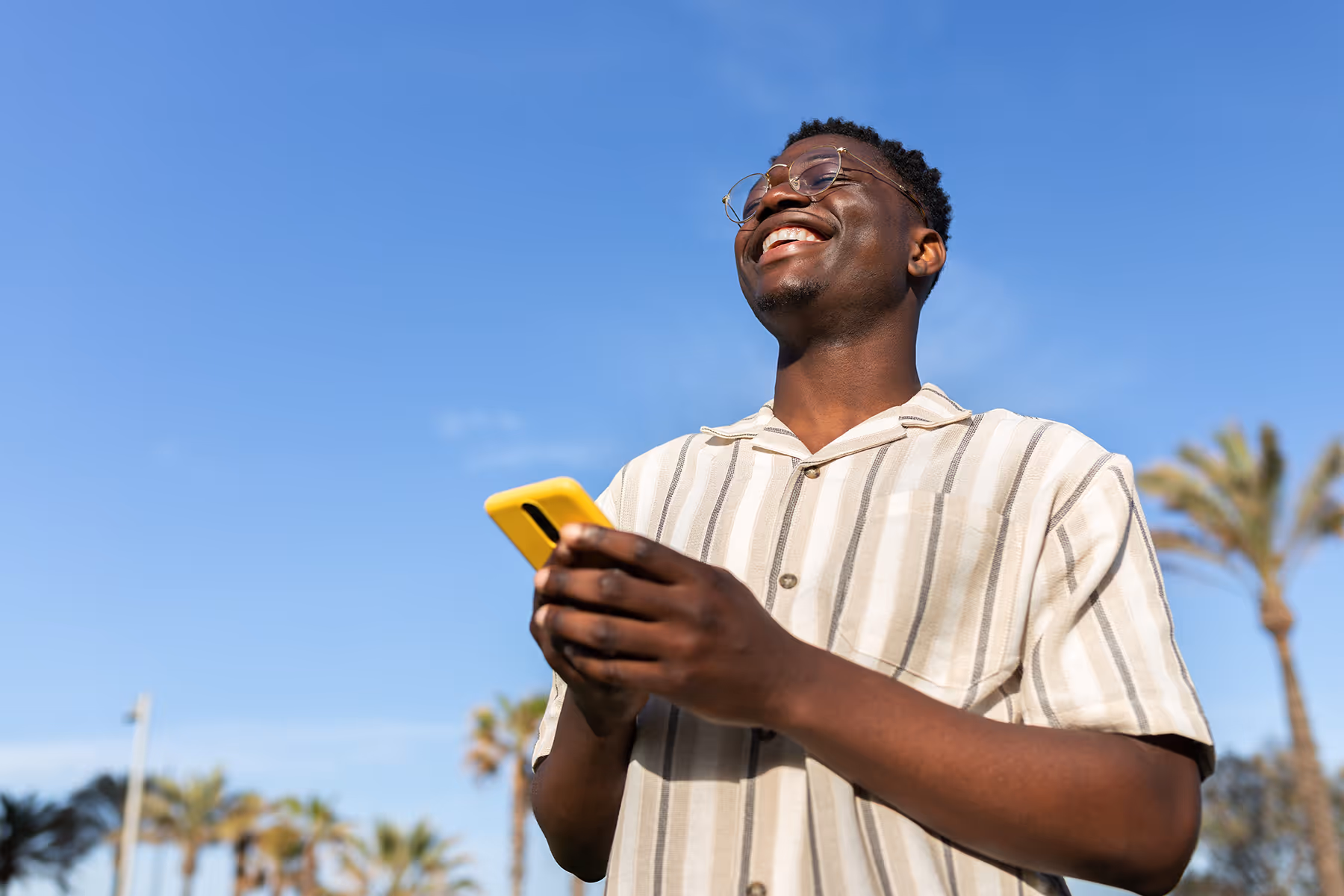 As tourism continues to thrive in Bermuda, many visitors want to stay connected to navigate the Island, keep in touch with loved ones, or even work remotely. Fortunately, Bermuda boasts a modern and reliable telecommunications infrastructure supported by several service providers offering high-speed Wi-Fi, cable TV, and mobile services.