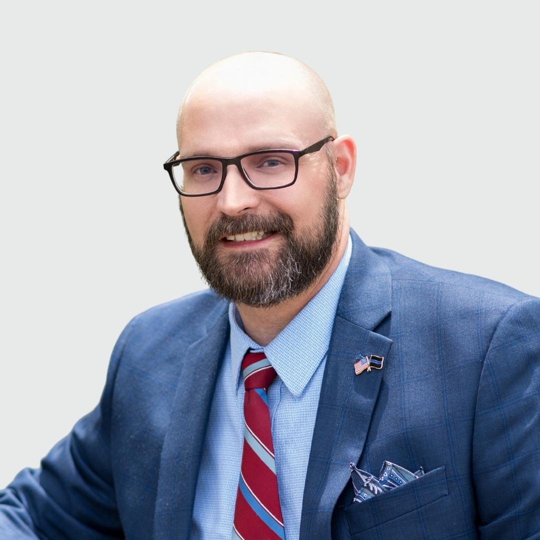 Photo of Joshua Robinson, Crossroads Health's Chief Operations Officer