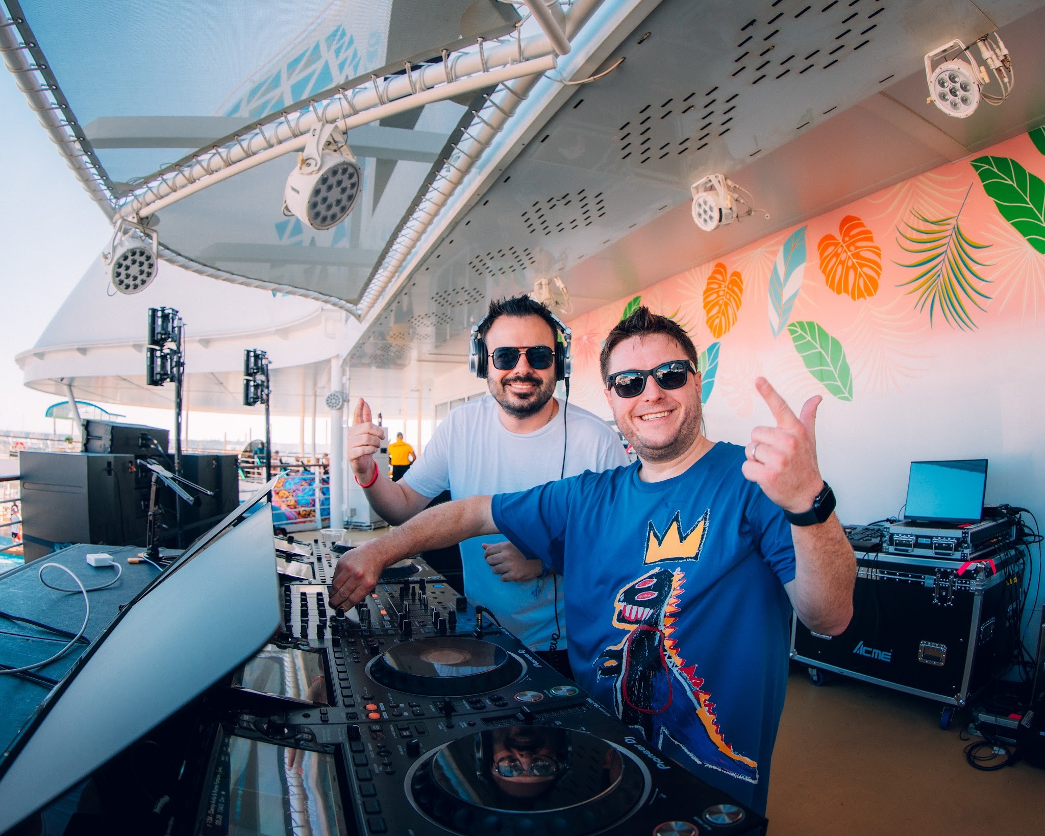 Grube & Hovsepian performing a poolside trance set on Groove Cruise.
