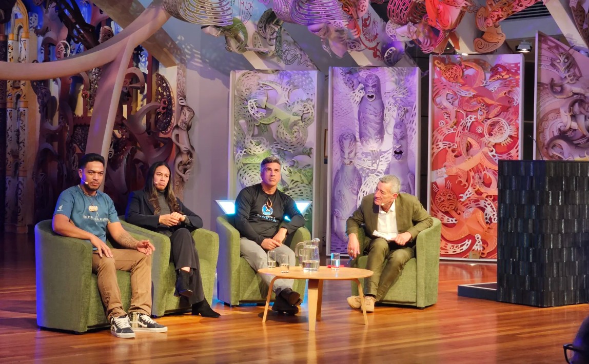 Traditional navigators encourage more people to 'look up' at Matariki