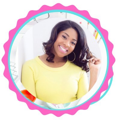 Nicole Reynolds presenting at MoteCon.