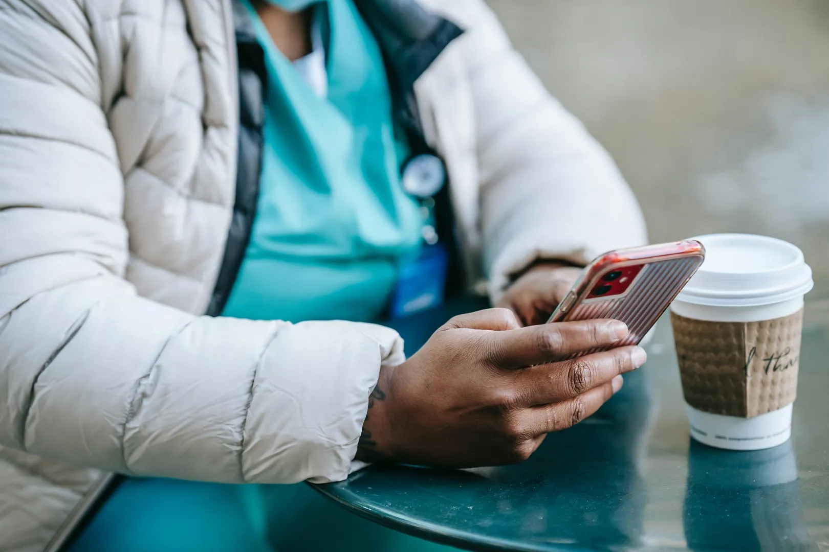 How leading Healthcare Group rapidly improved employee communication during C19