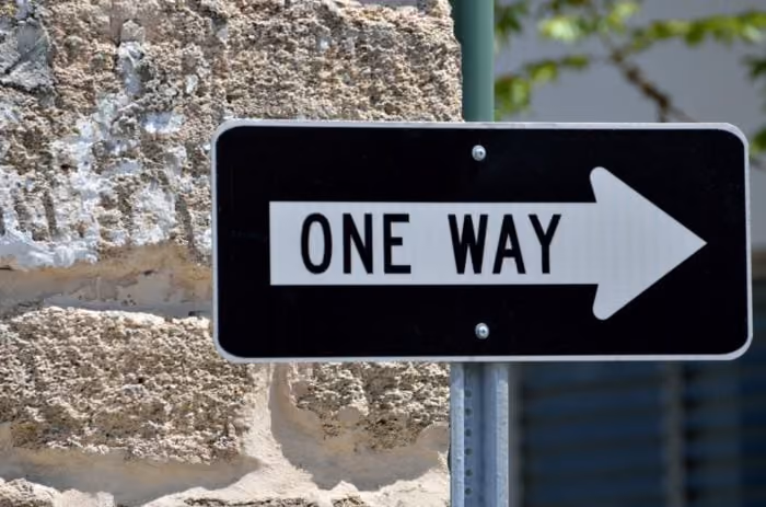 one-way-sign-1434558486ukg