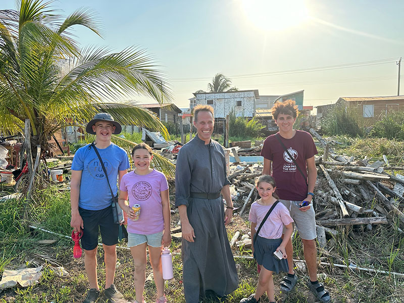 Eucharistic Family Missionaries
